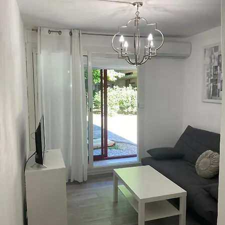 Beau Dans Calme Avec Parking Gratuit Διαμέρισμα